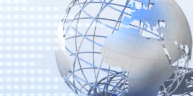 パソコンでWEBのアプリを楽しむ父